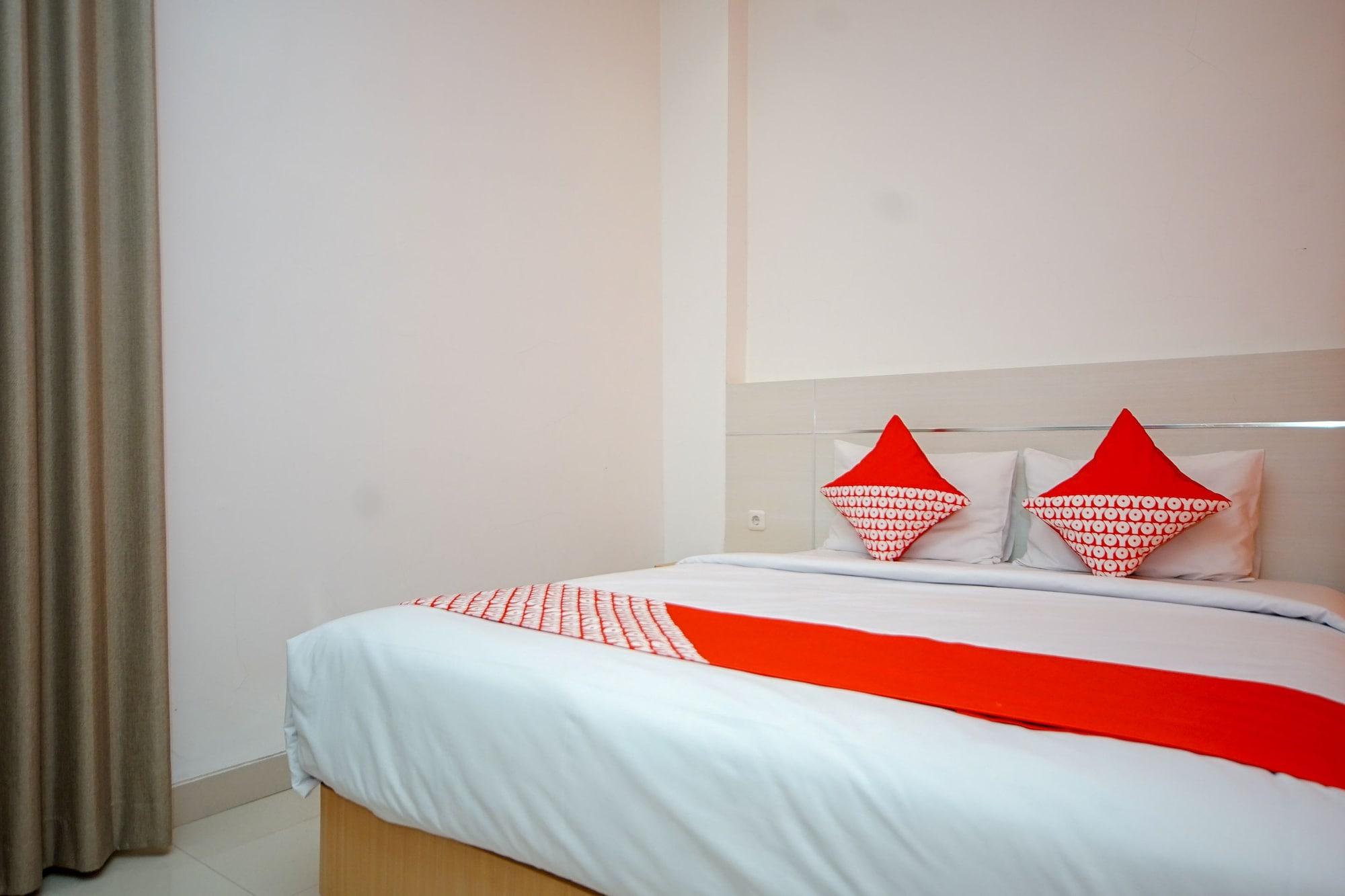 Oyo 344 Kr Hotel Palembang Ngoại thất bức ảnh