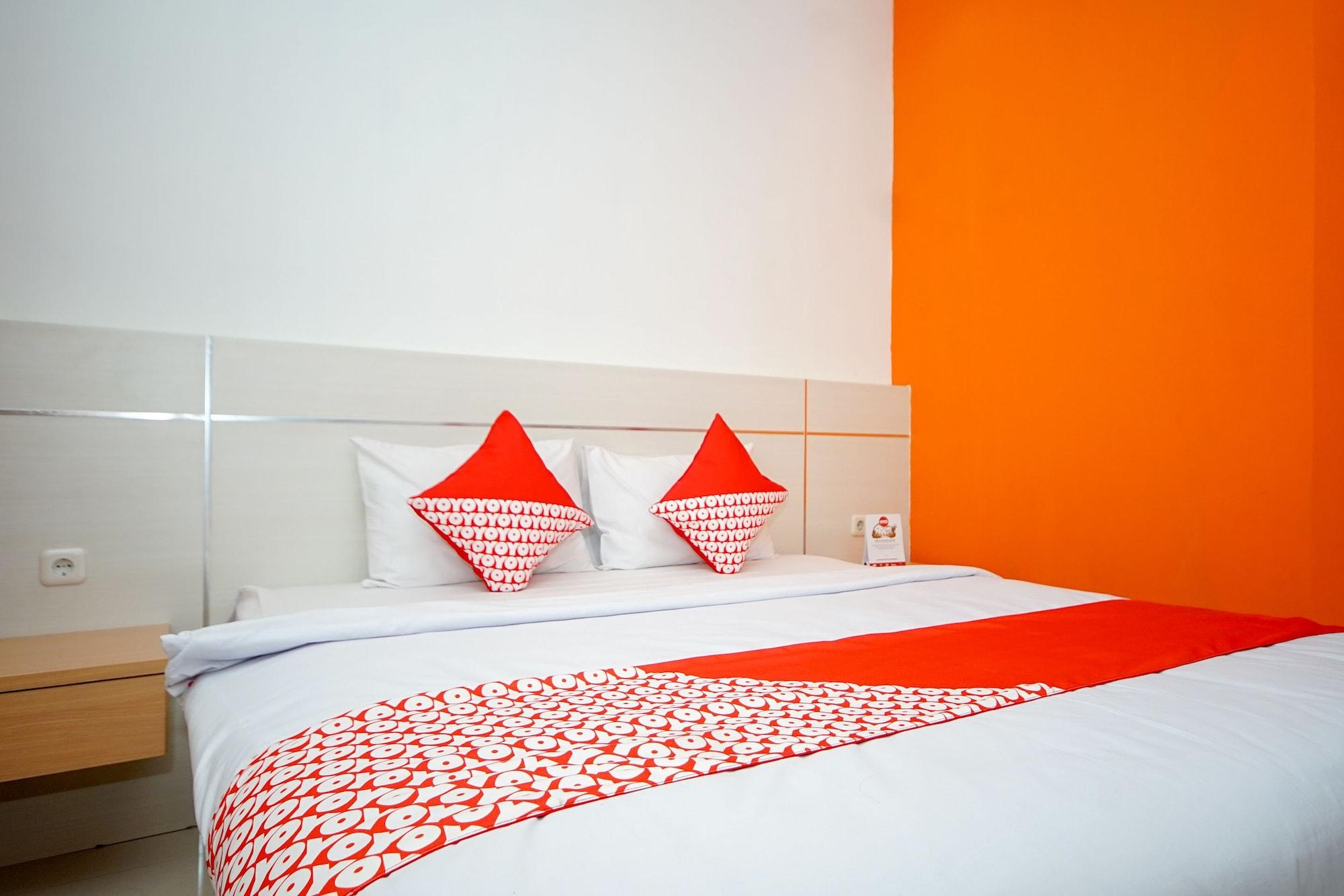 Oyo 344 Kr Hotel Palembang Ngoại thất bức ảnh