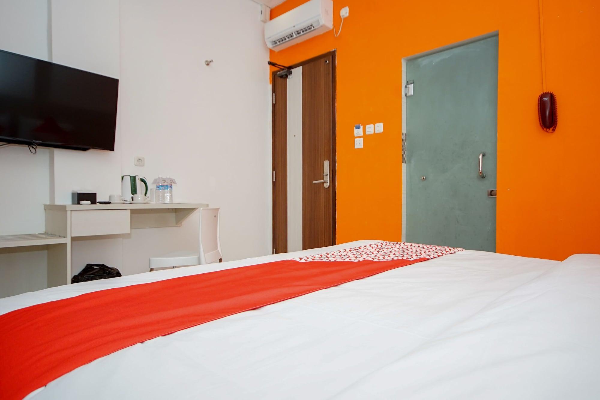 Oyo 344 Kr Hotel Palembang Ngoại thất bức ảnh