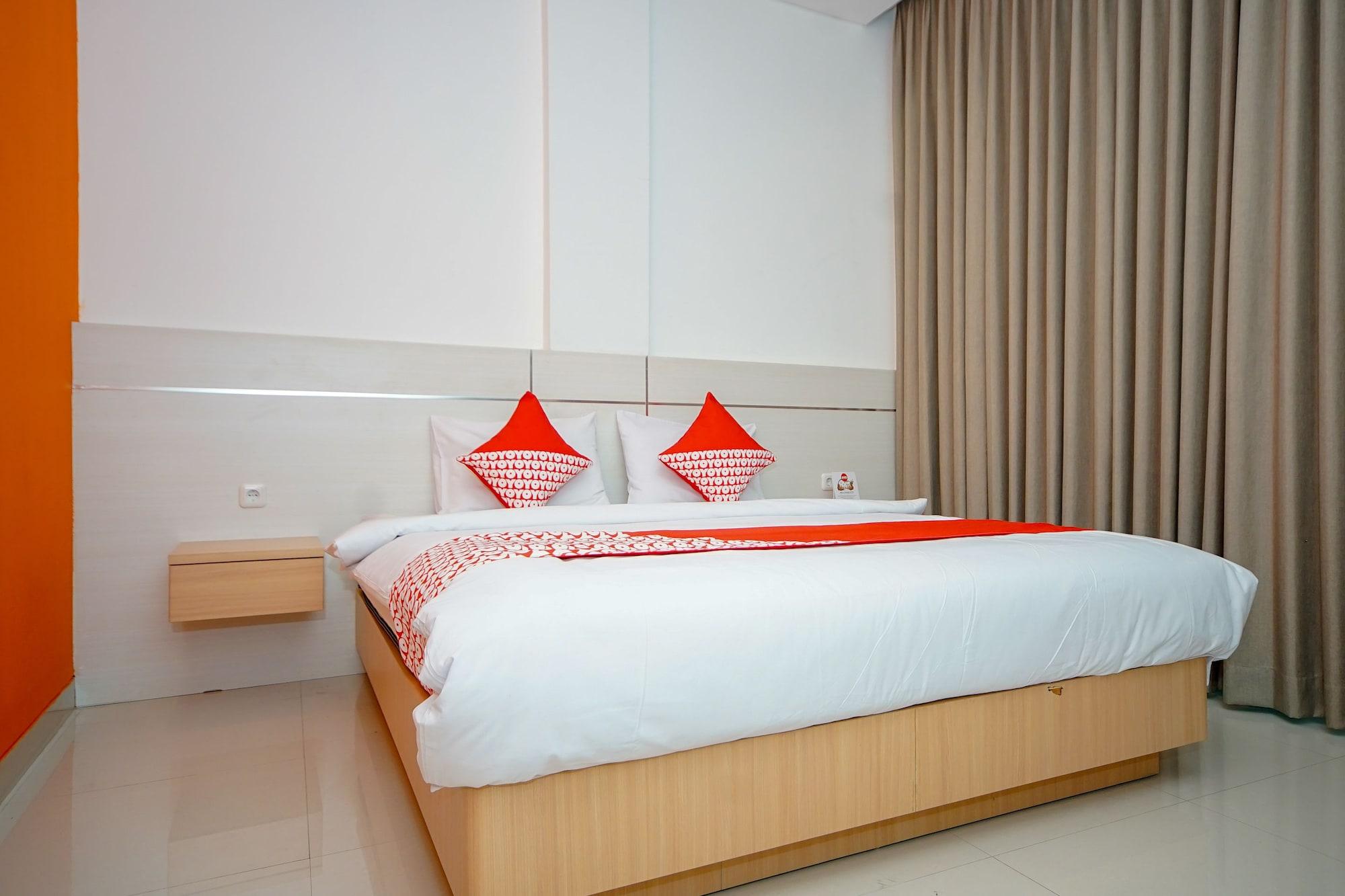 Oyo 344 Kr Hotel Palembang Ngoại thất bức ảnh